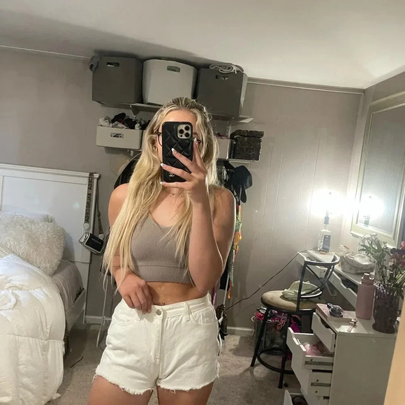 PRINCESS POLLY shorts 4 - Picture 7 of 11